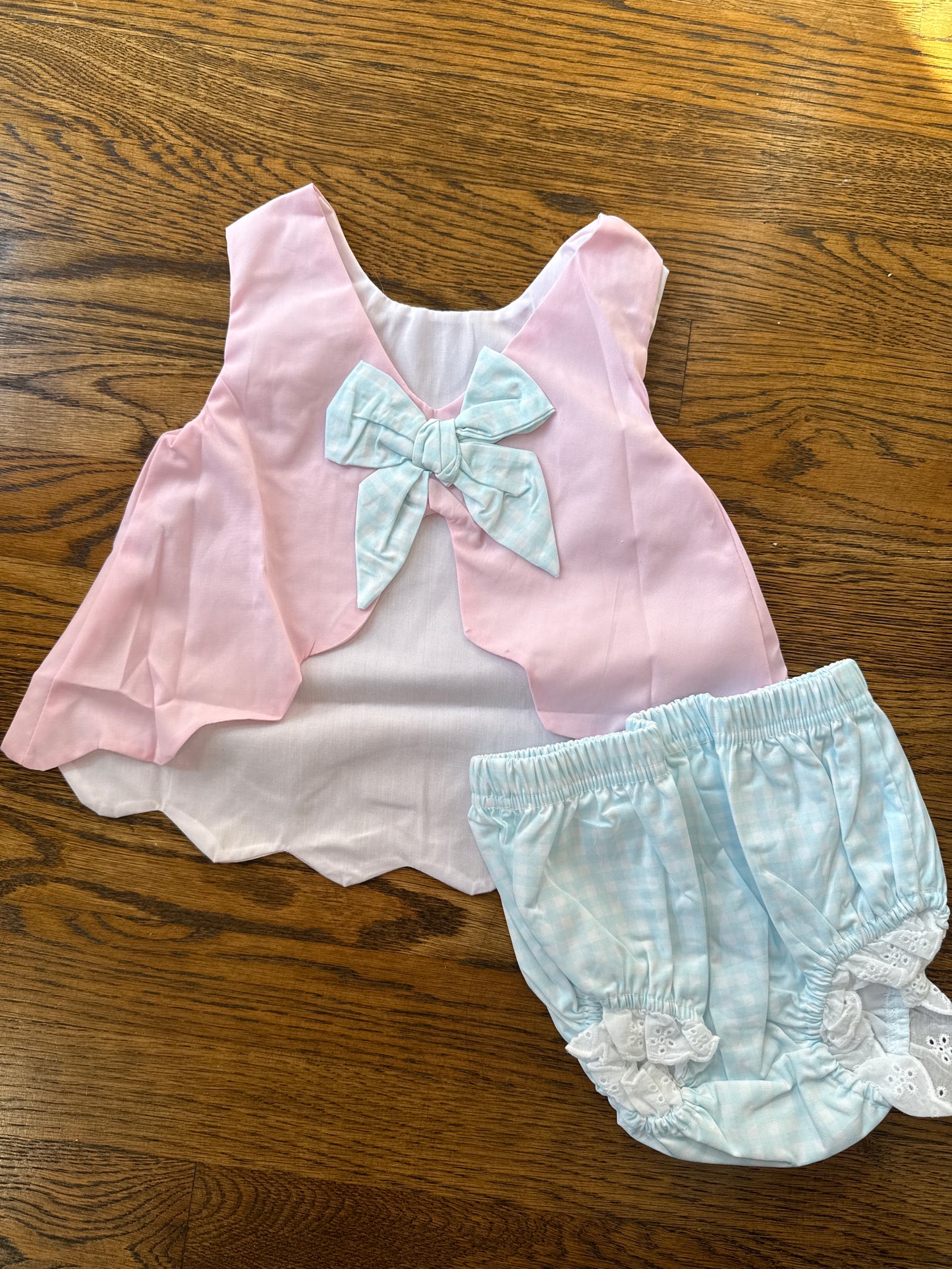 HJ mint and pink bow diaper set