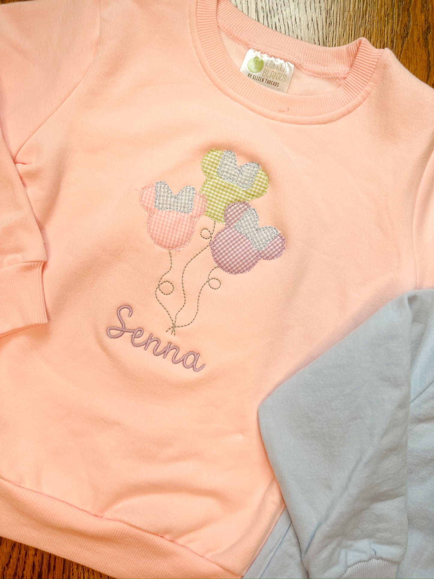 Mouse with bows applique balloons