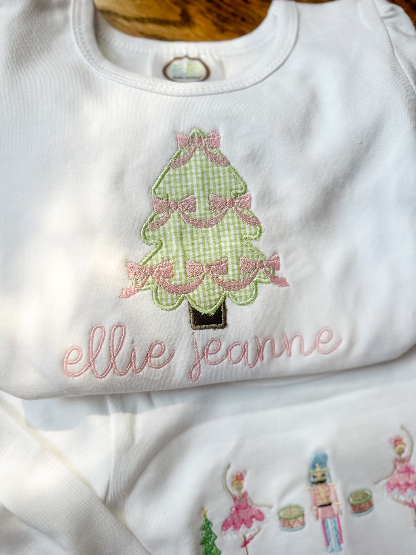 Christmas Tree Applique with bows