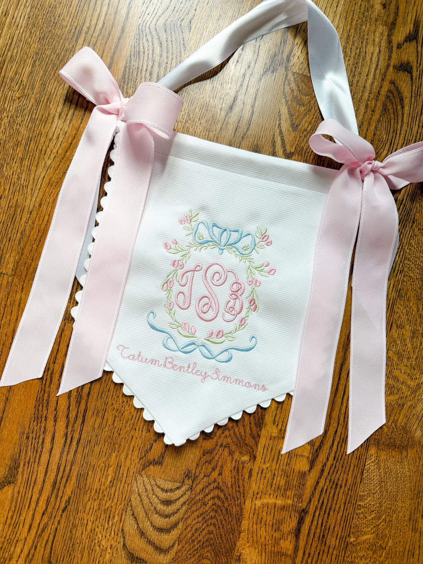 White Cotton Pique Scallop Hanging Banner