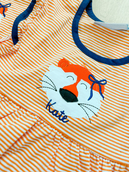 Tiger with bow applique
