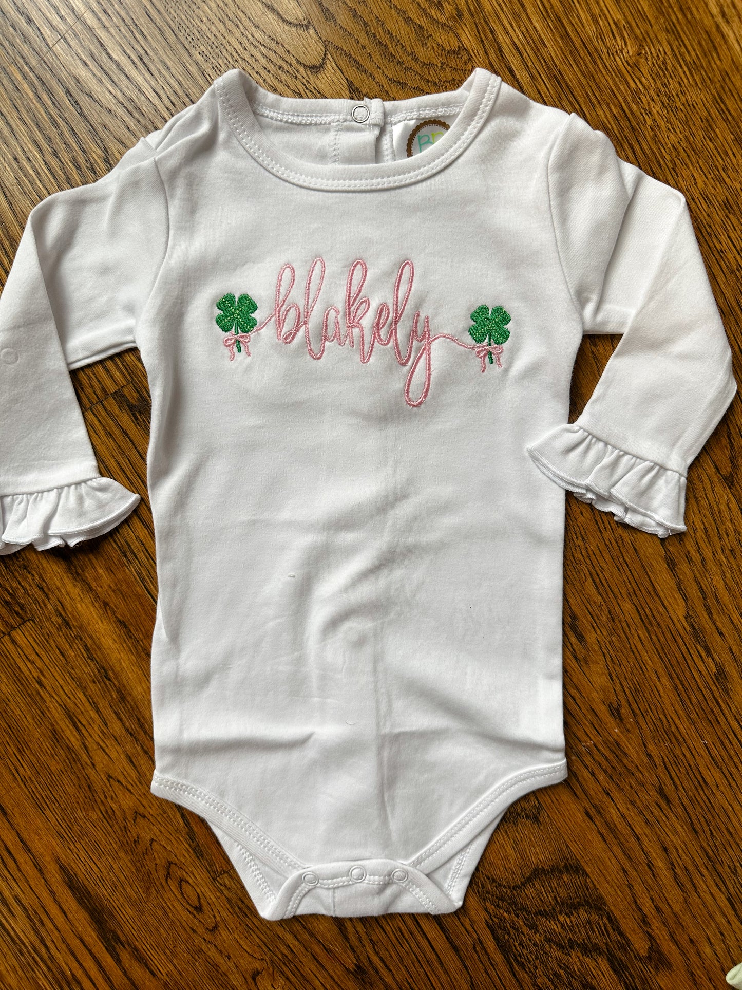 Mini shamrock name with bow