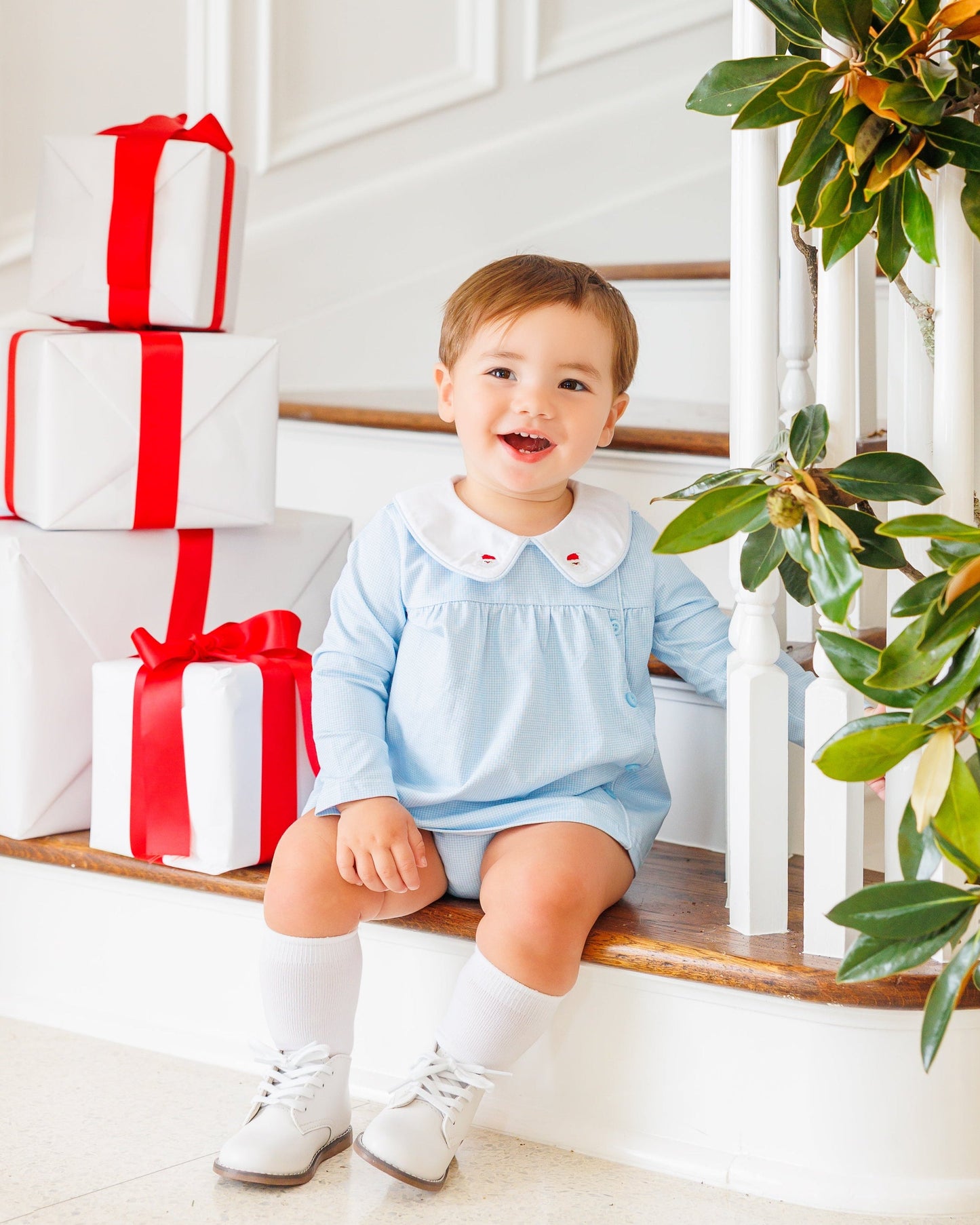 A classic christmas diaper set