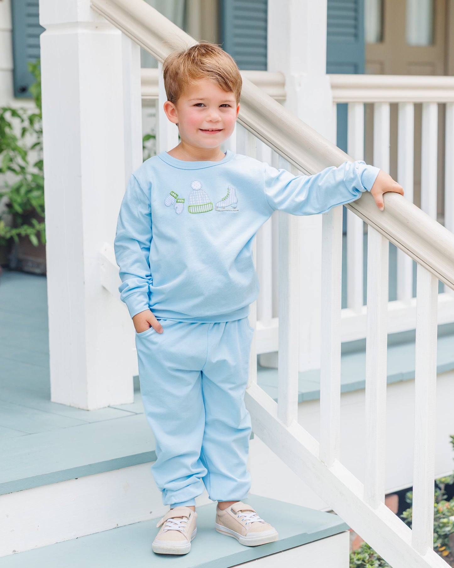 Around the rink jogger set