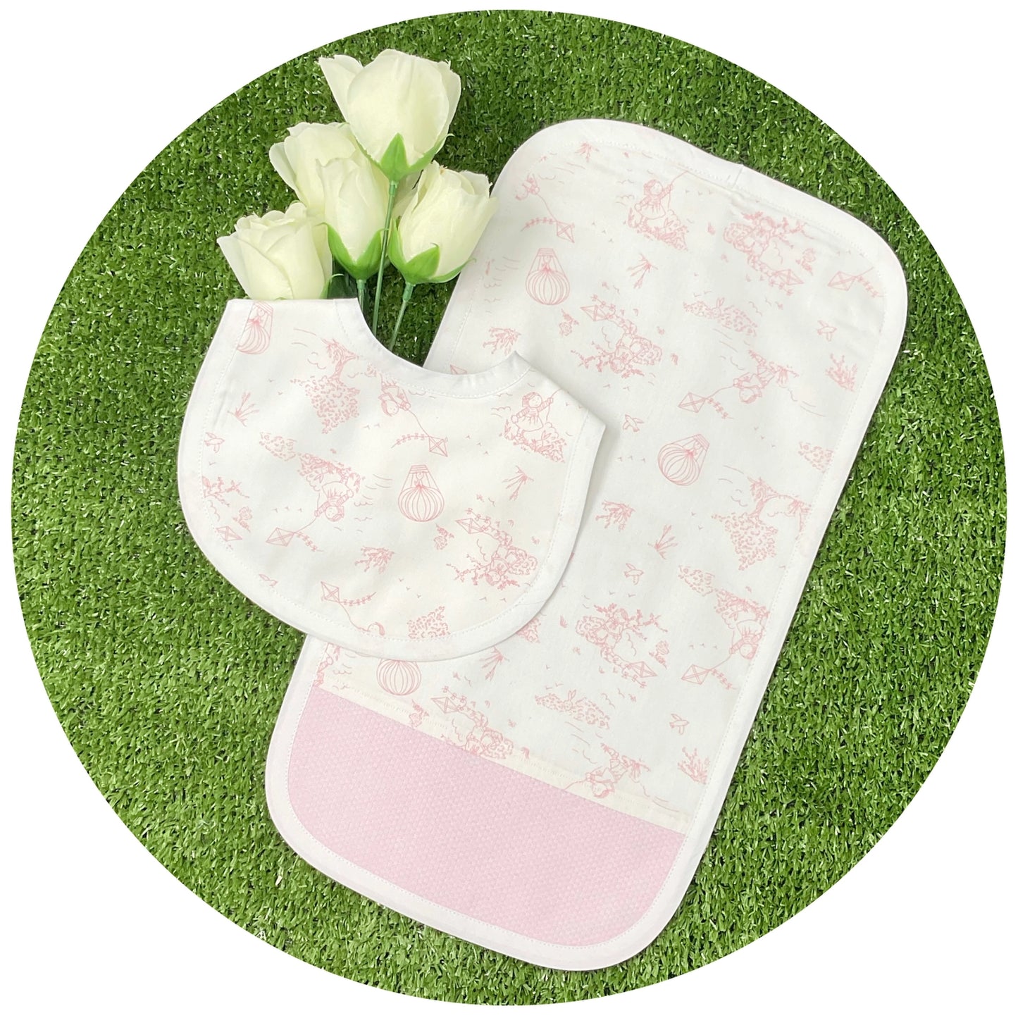 Toile/pink burp set