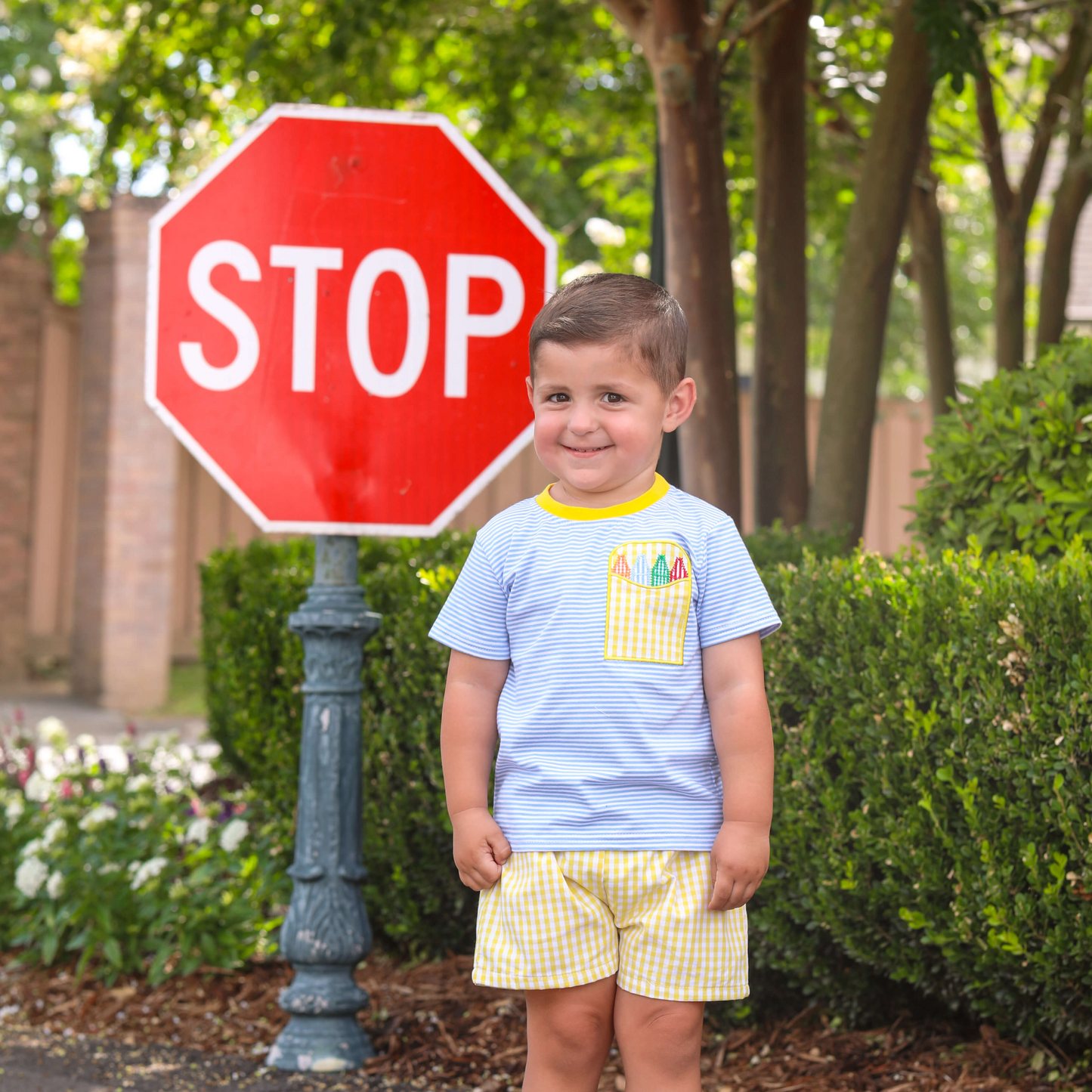 Crayon pocket applique short set