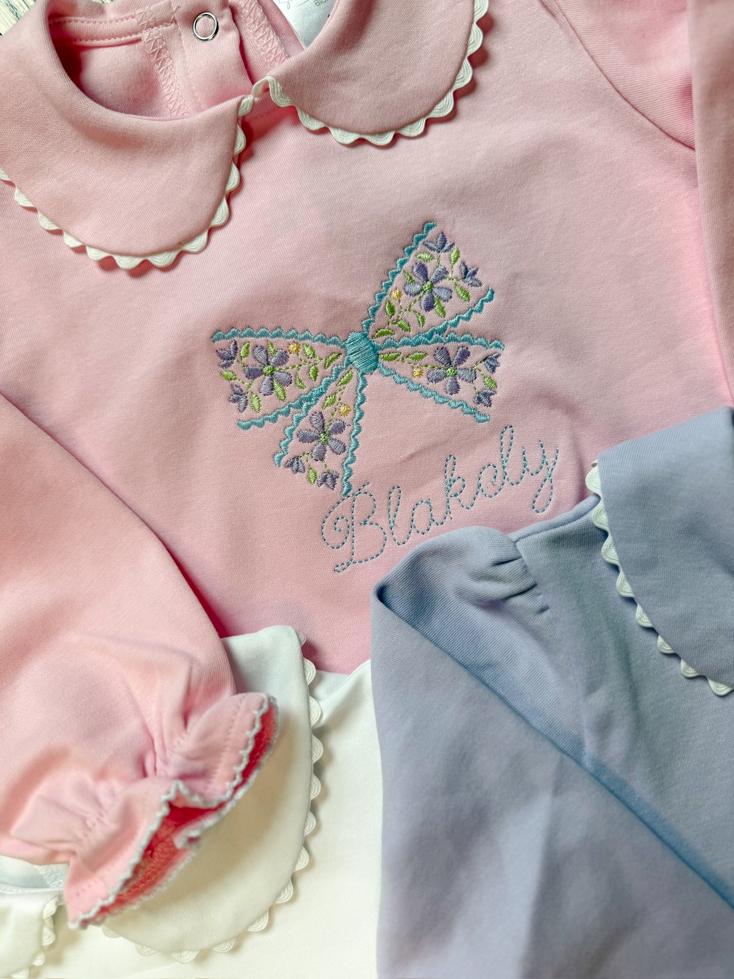 Scallop Floral Bow
