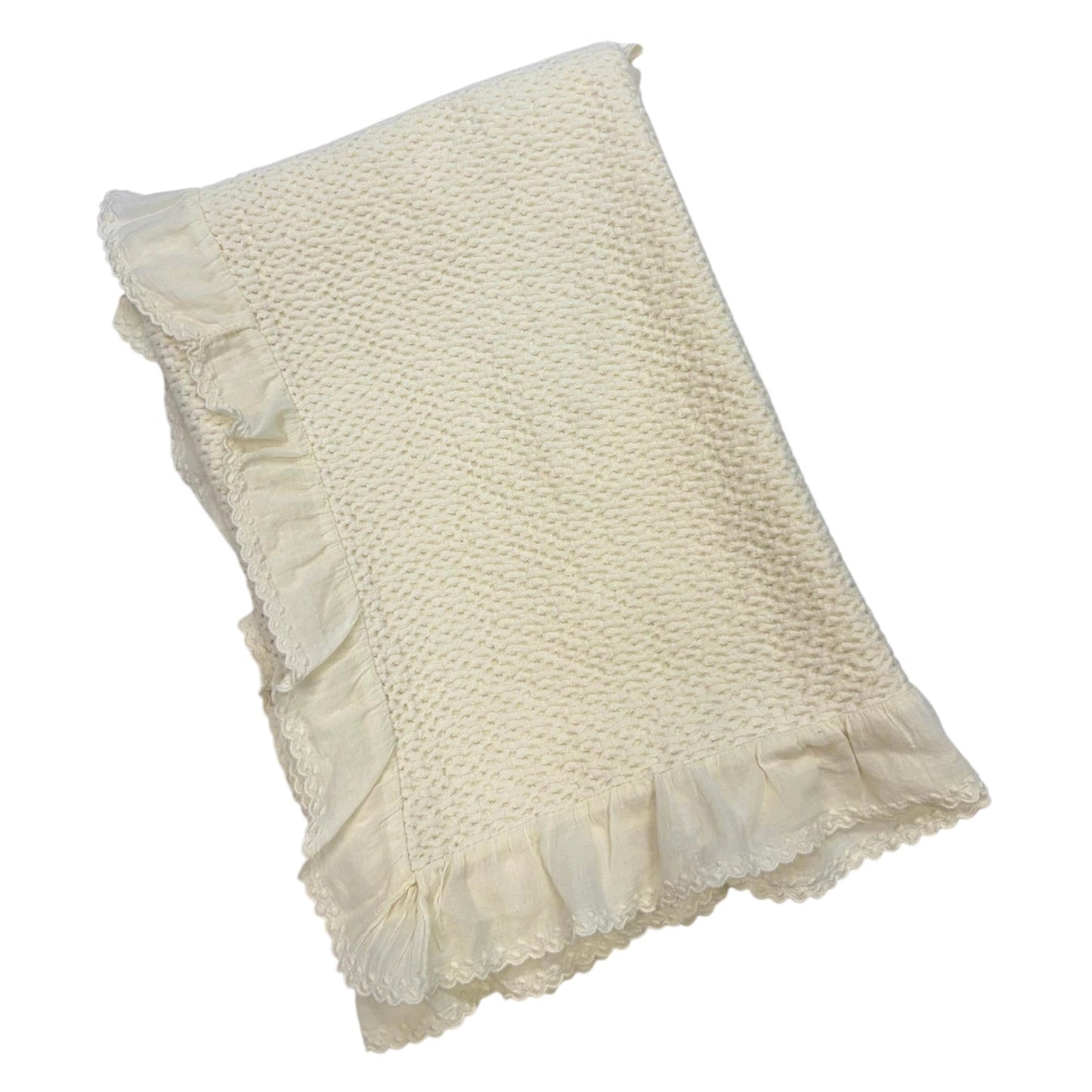 Stonewashed puckered blanket with dotted swiss ruffle
